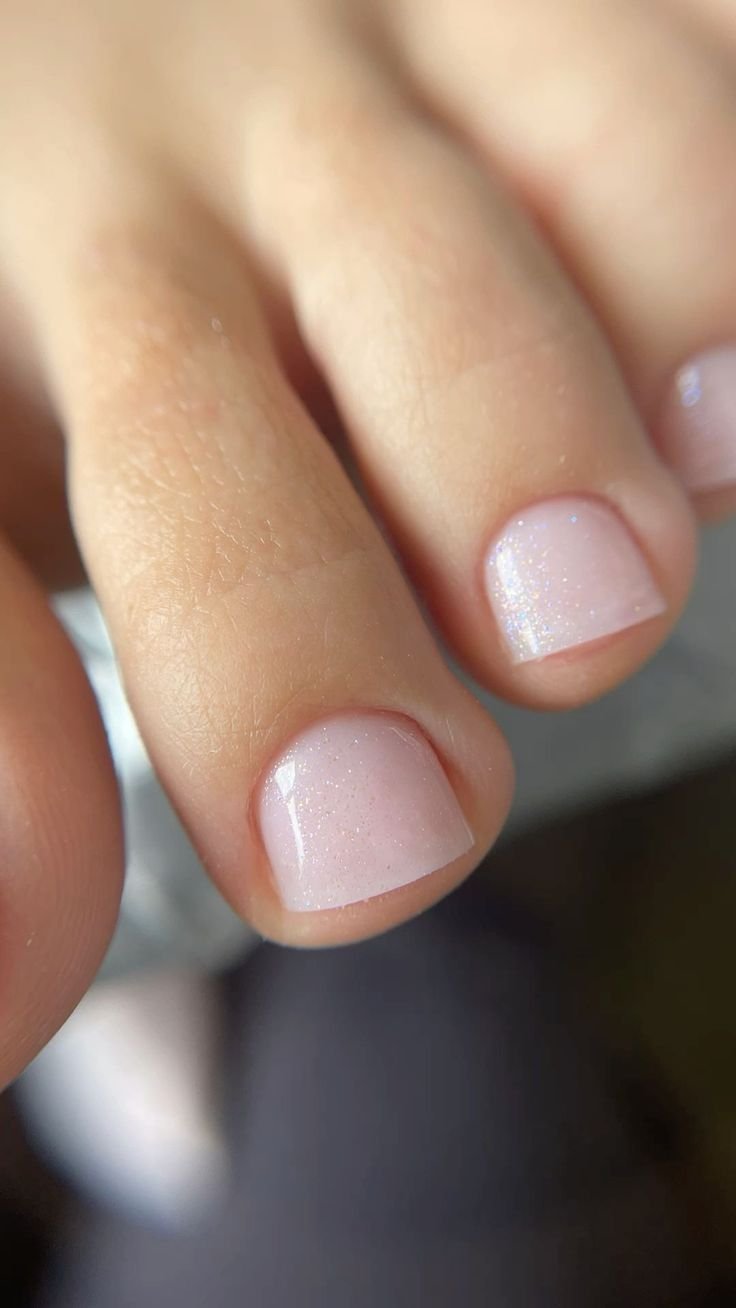 Podal Russo com Cutículagem + Esmaltação em Gel + Plastica dos Pés no Studio Valdenice SantAna, de R$200 por R$115. - Imagem 5